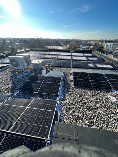 Solaranlage auf Flachdach